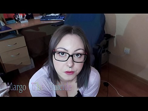 ❤️ Sexet pige med briller sutter Dildo dybt på kamera ️❌ Russisk porno at da.tvmarket.top ☑