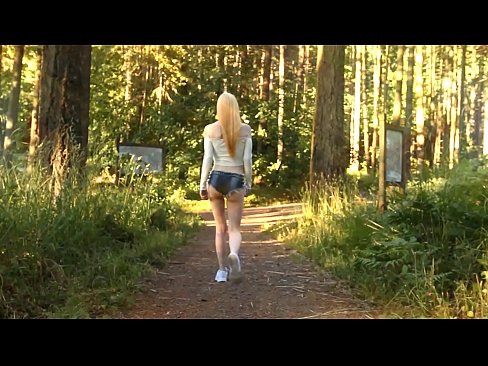 ❤️ Smuk kvinde bevæger sig langsomt, ikke nøgen video ️❌ Russisk porno at da.tvmarket.top ☑